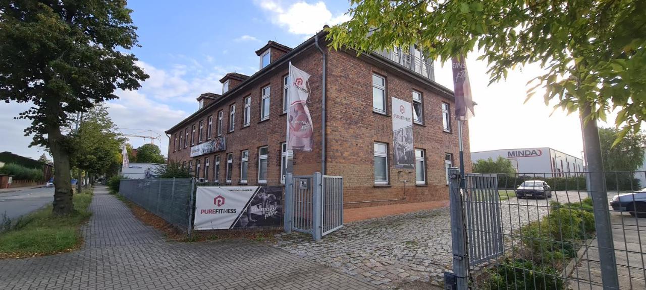 Gaesteappartements "Purefitness" Am Elberadweg In Tangermuende Luaran gambar